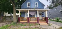 Building Photo - 3225 W 58th St