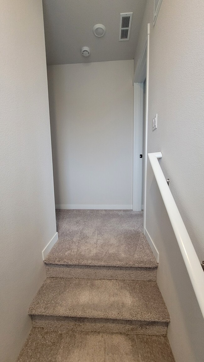 Building Photo - 7065 NW Bountiful Terrace