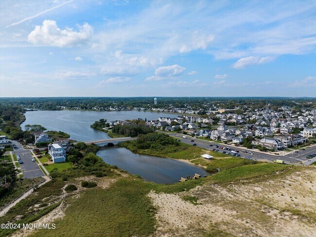 Building Photo - 402 Philadelphia Blvd