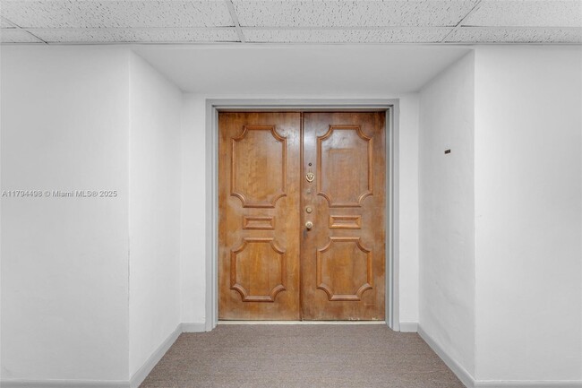 Building Photo - 5800 SW 127th Ave