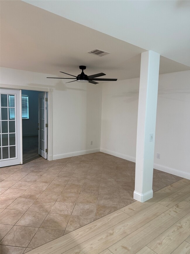 Building Photo - 3207 E Heatherock Cir
