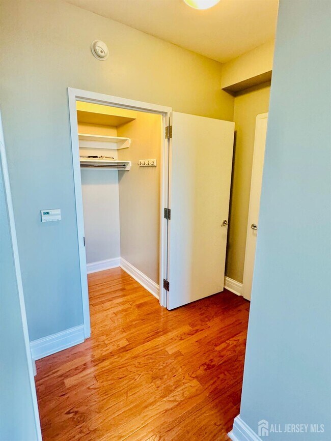 Building Photo - 1 Spring St