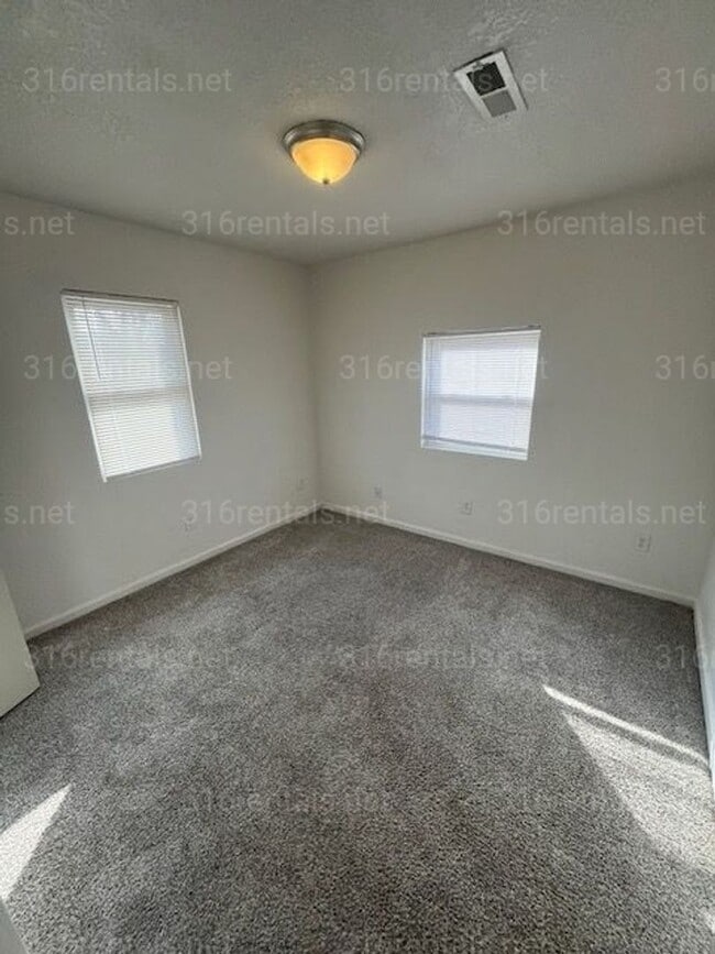 Building Photo - 1607 N Minneapolis St