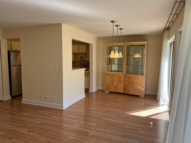 Building Photo - 309 Memory Ln