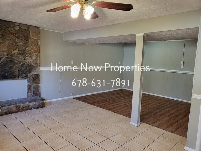 Building Photo - Beautiful 5 bedroom/3 bath in Stone Mountain!