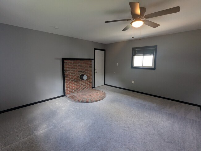 Living Room - 18407 Lennane