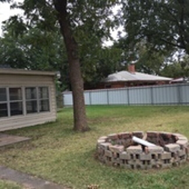 Primary Photo - Pre Leasing for fall 2026! 5/3 in Medical District!