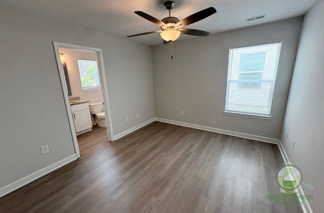 Building Photo - 135 A St