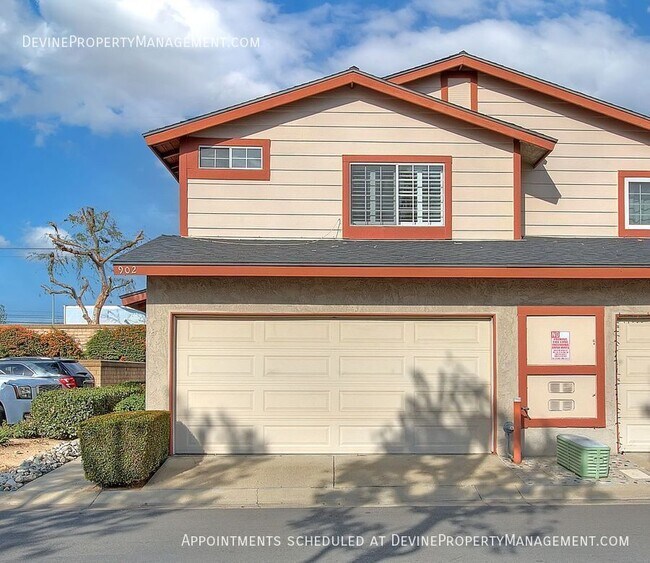 Building Photo - 902 California Privado