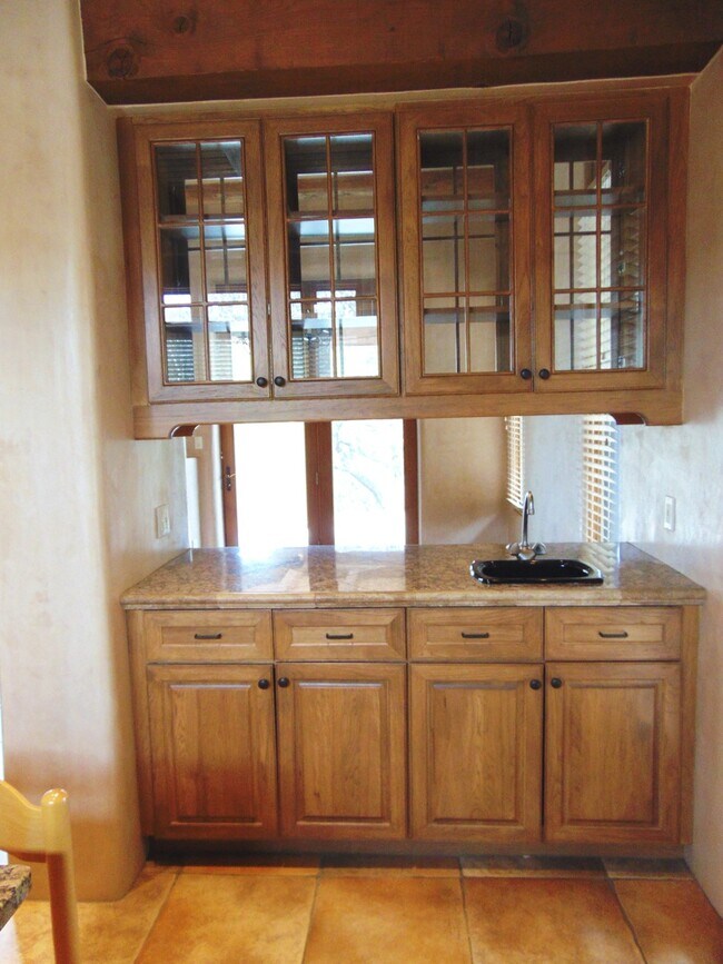 Building Photo - 416 Calle Kokopelli - *LEASE PENDING*
