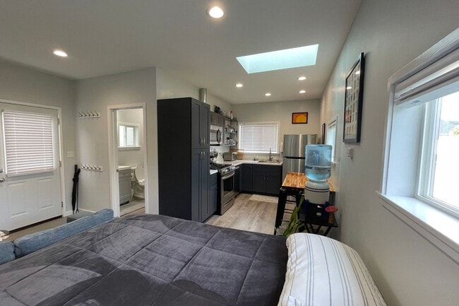 Building Photo - Fully Furnished ADU Studio with W/D