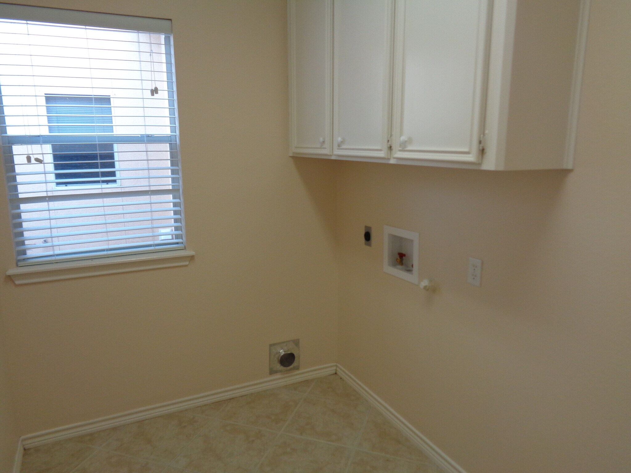 Laundry - 15505 Cruiser St