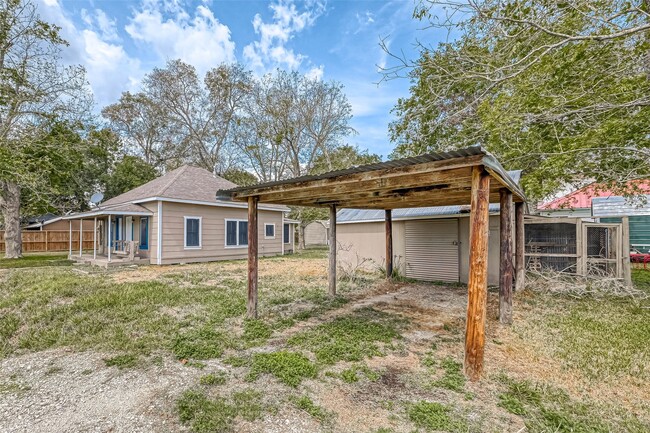 Building Photo - 406 Woodward St