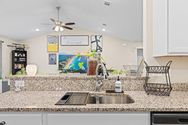 Building Photo - 2784 Keats Dr