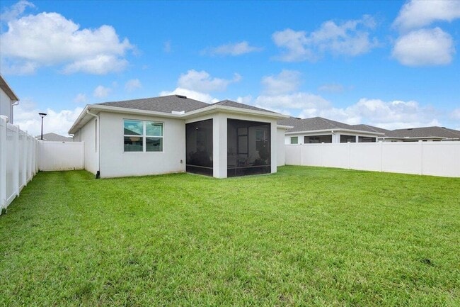 Building Photo - 14047 SW Safi Ter