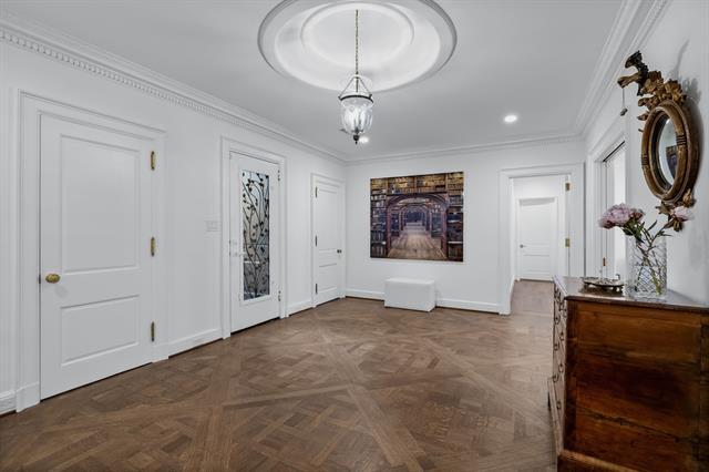 Building Photo - 1 Willow Wood Cir