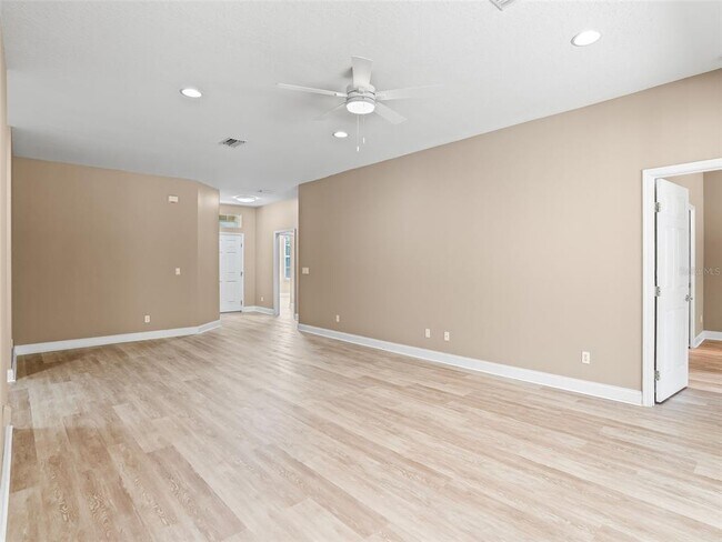 Building Photo - 3836 SW 33rd Terrace