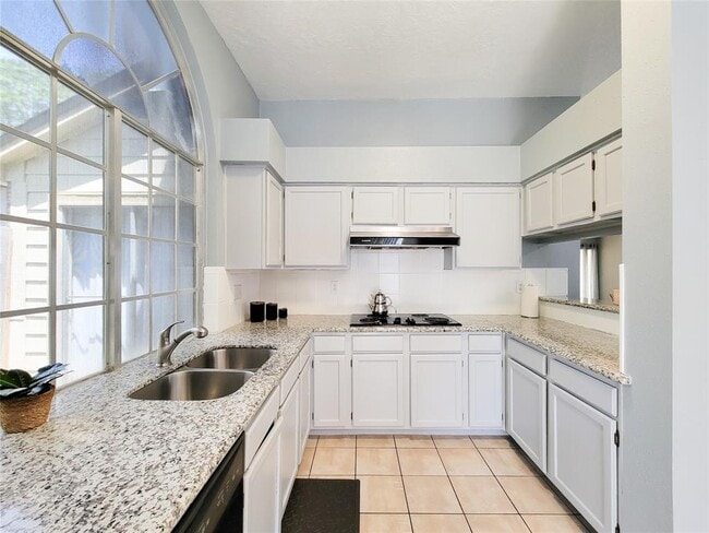 Building Photo - 7122 River Garden Dr