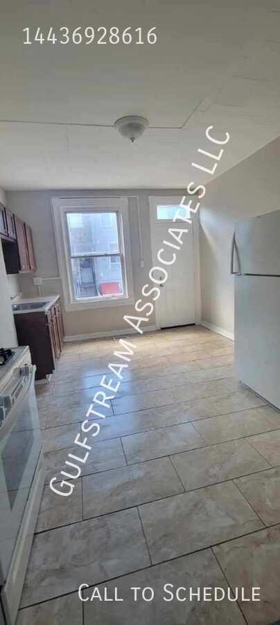 Building Photo - 444 N Robinson St