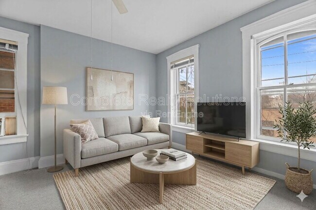 Building Photo - 1210 Lynch St