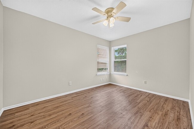 Building Photo - 10419 Appleridge Dr