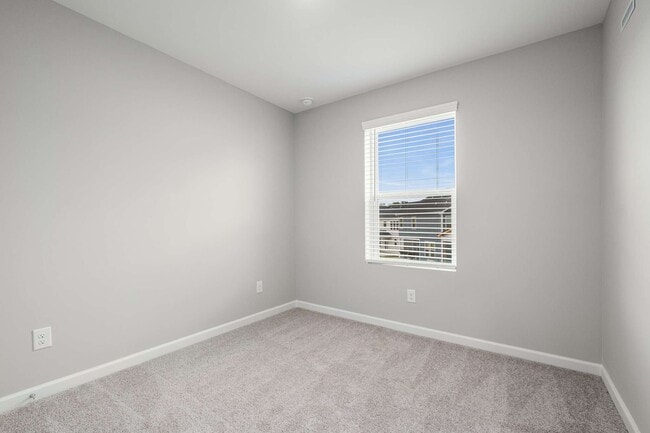 Building Photo - 5339 Bellflower Hls