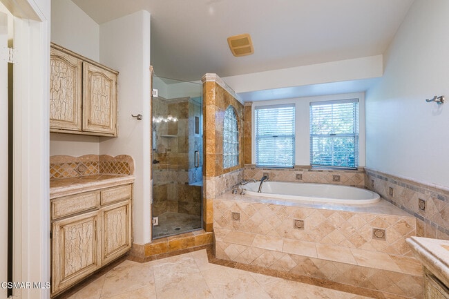 Building Photo - 2612 Yellowwood Dr