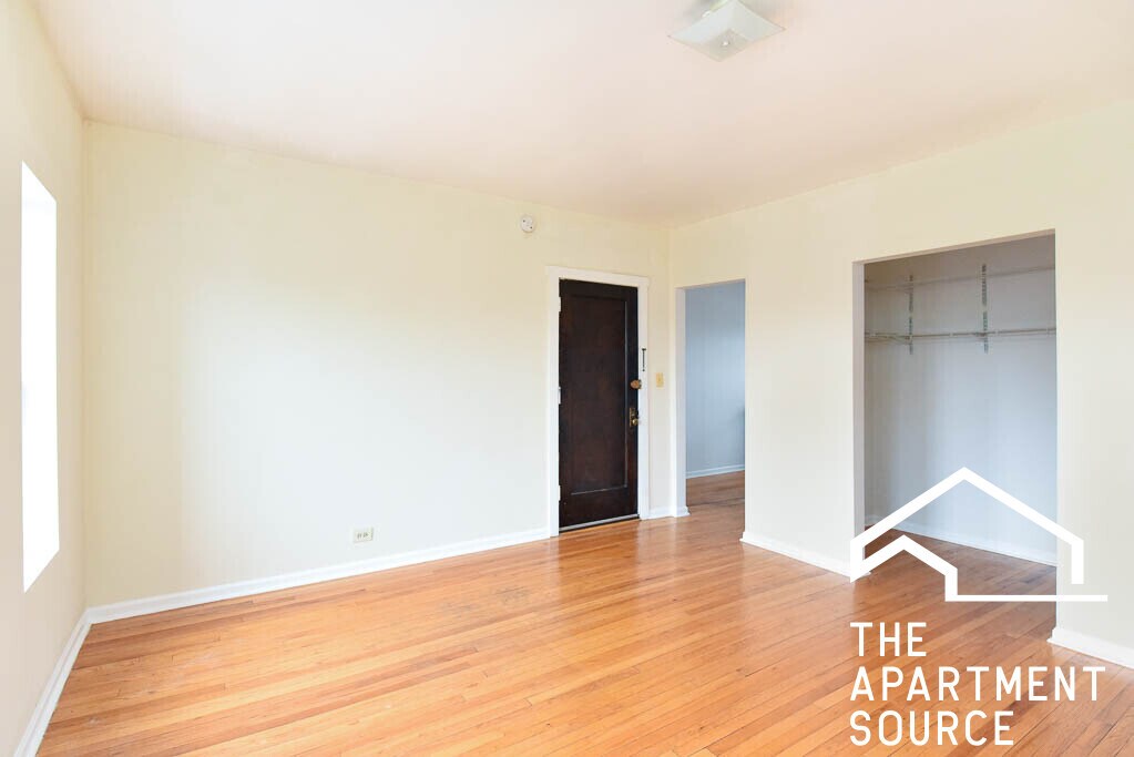 Building Photo - 2661 N Spaulding Ave