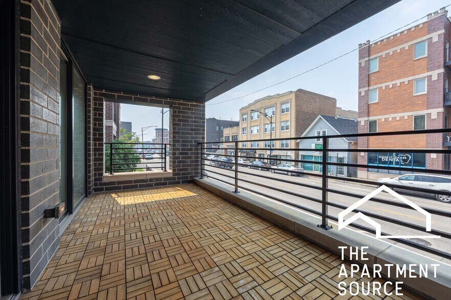 Building Photo - 3255 N Elston Ave
