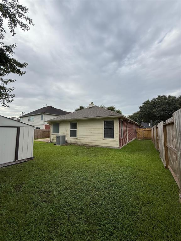 Building Photo - 2019 Bluffton Ln