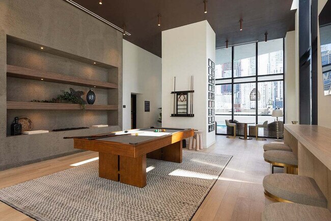 Building Photo - 225 N Miami Ave