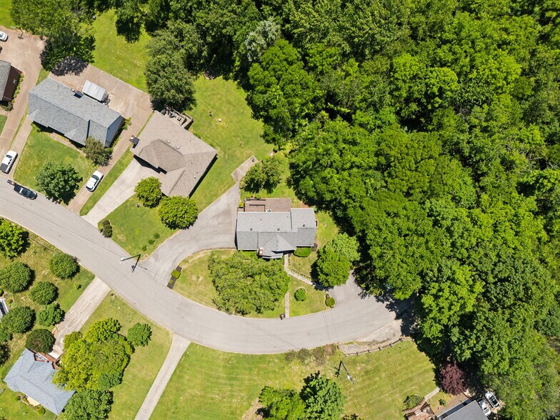 Building Photo - 316 McCoin Dr