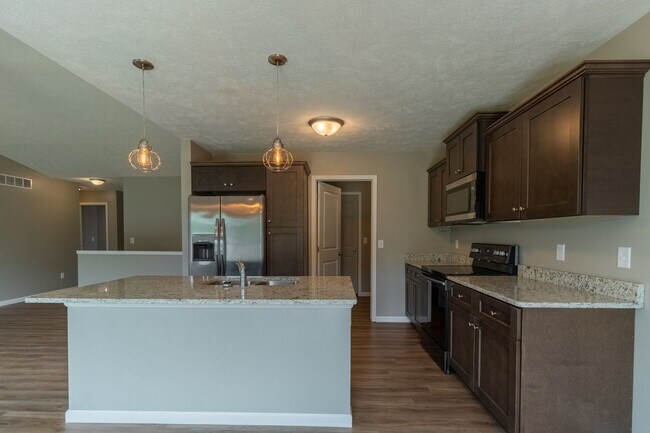 Building Photo - 6241 Whitewater Ln
