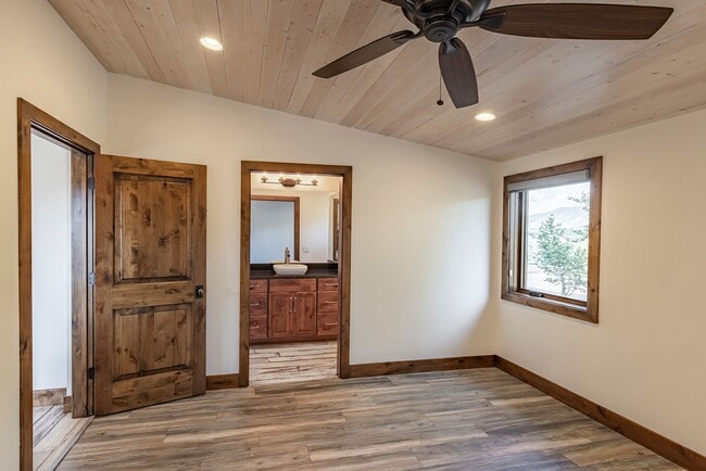 Building Photo - Ranch home in Kamas