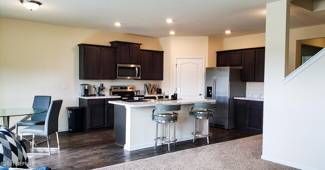 Building Photo - 3676 Alta Lakes Blvd