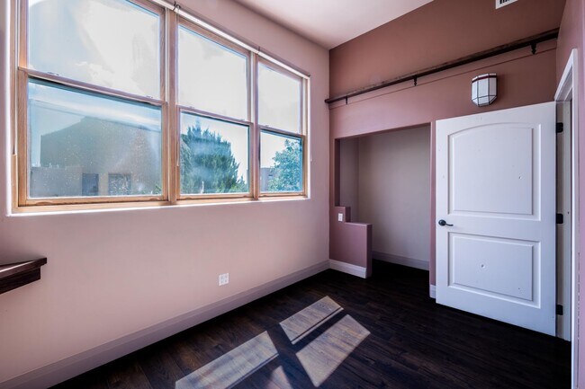 Building Photo - 3600 Cerrillos Rd
