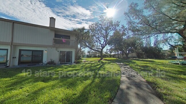Building Photo - 6287 Sun Blvd