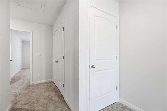 Building Photo - 5971 Skylar Dr