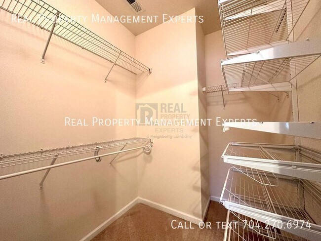 Building Photo - 13102 Heath Grove Dr
