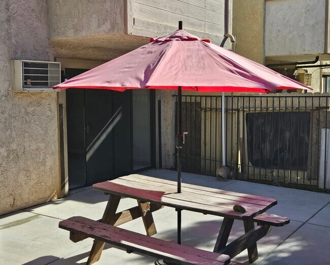 Small Backyard - 2118 Obarr Pl