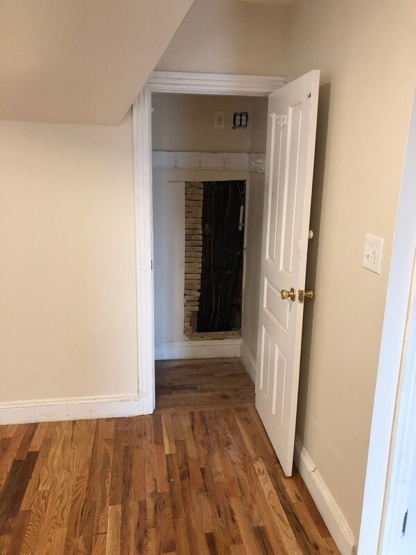 Building Photo - 20 Owen Ave