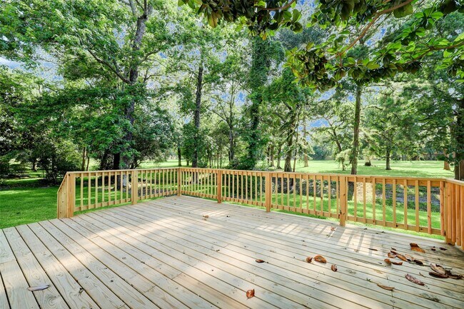 Building Photo - 20019 Legend Oak Dr