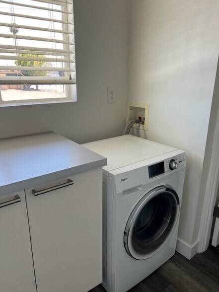 Building Photo - 746 W Turney Ave, Apt 9