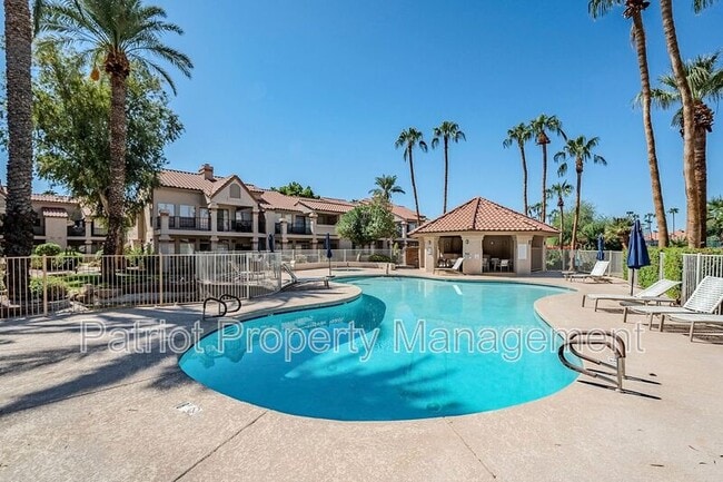 Building Photo - 9708-9708 E Vía Linda