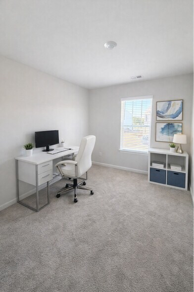 Building Photo - 5559 Wintergreen Dr