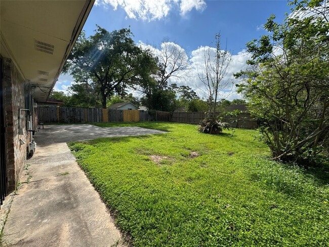 Building Photo - 6414 Bluestone Dr