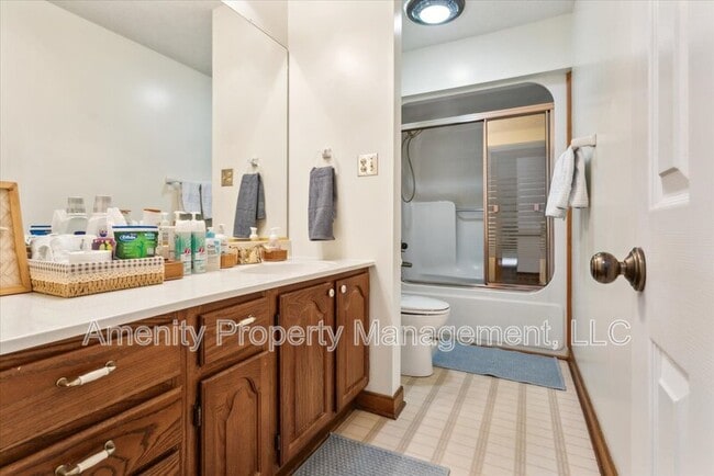 Building Photo - 5974 Ladysmeade Ln