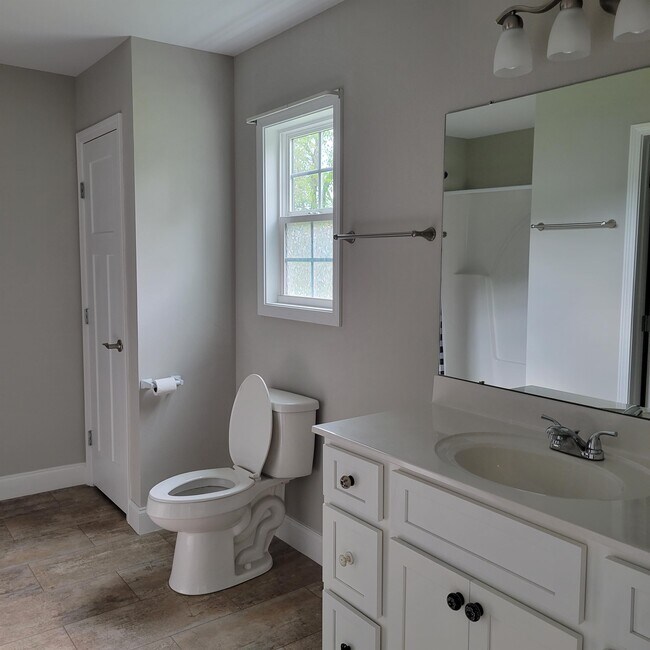 Building Photo - 27 Patrick Dr