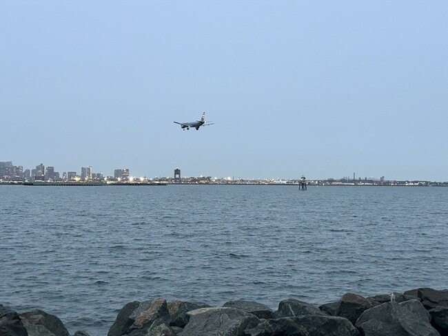 Building Photo - 49 R Siren St