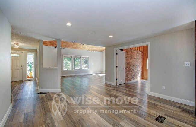 Building Photo - 4001 NW 127th St